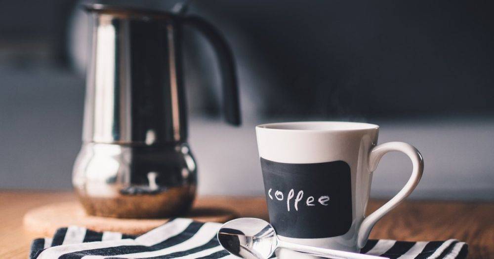 Сколько кофе можно пить в день, чтобы избежать побочных эффектов кофеина