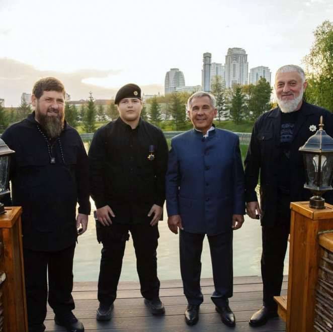 Глава Татарстана наградил 15-летнего сына Кадырова орденом