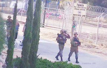 Уникальное видео: израильский спецназ ликвидирует террористов и спасает жителей Беэри