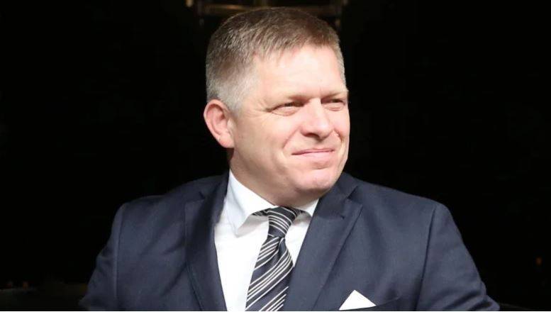 Президент Словакии официально назначила Фицо премьером