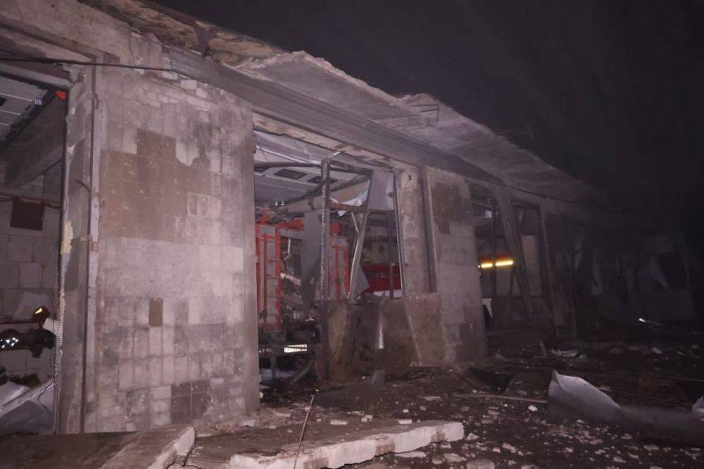 Оккупанты нанесли удар по расположению спасателей в Изюме, среди пострадавших двое луганчан