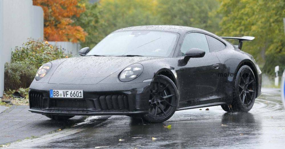 Новый Porsche 911 2024 полностью рассекретили до премьеры (фото)