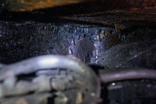 Число жертв взрыва в шахте в Казахстане возросло до 16