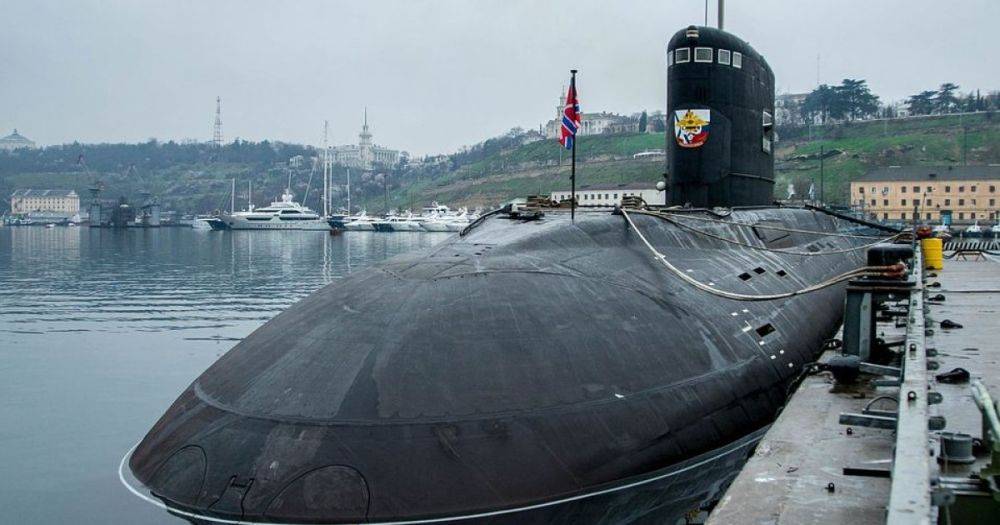 Била "Калибрами" по Виннице: подводную лодку "Краснодар" ЧФ РФ отводят в Балтийское море