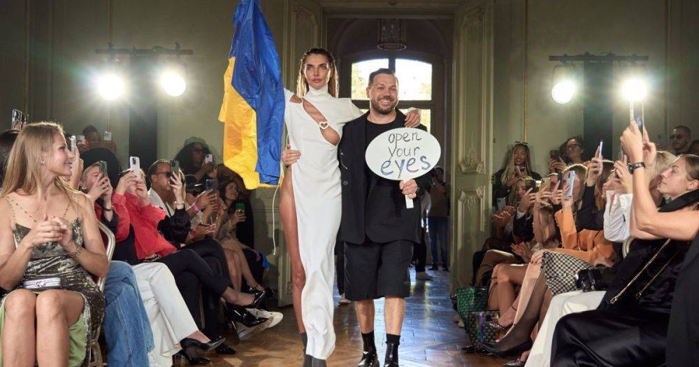 Андре Тан произвел фурор своей коллекцией на Неделе моды в Париже (фото, видео)