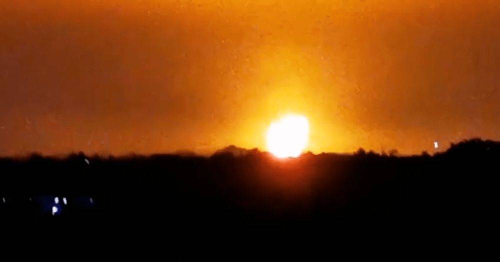 Вспыхнул огненный шар: в британском Оксфорде прогремел мощный взрыв (видео)