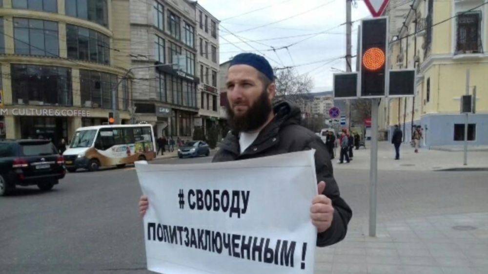 В Дагестане проходит обыск у журналиста газеты "Новое дело"