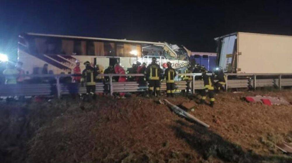 В ДТП с автобусом в Италии погибли 9 украинцев