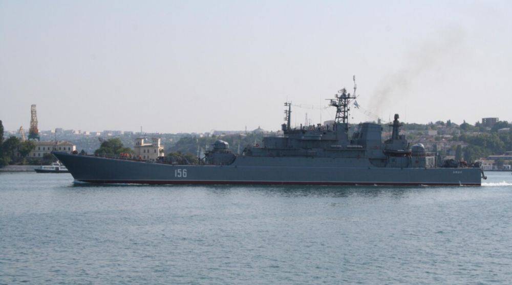 В ISW объяснили, почему россияне забрали из Крыма большие корабли