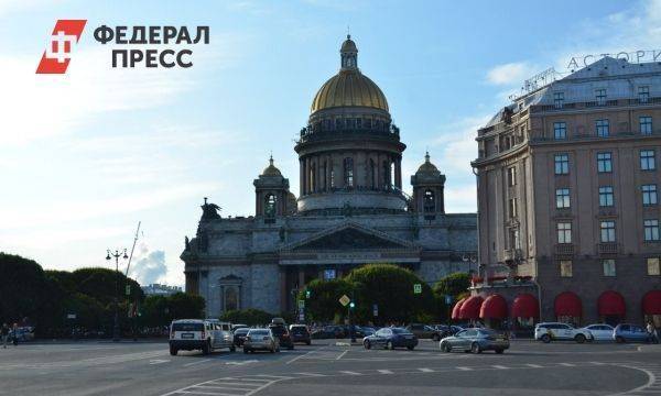 Больше 380 тысяч туристов приехали в Петербург из-за рубежа с начала года