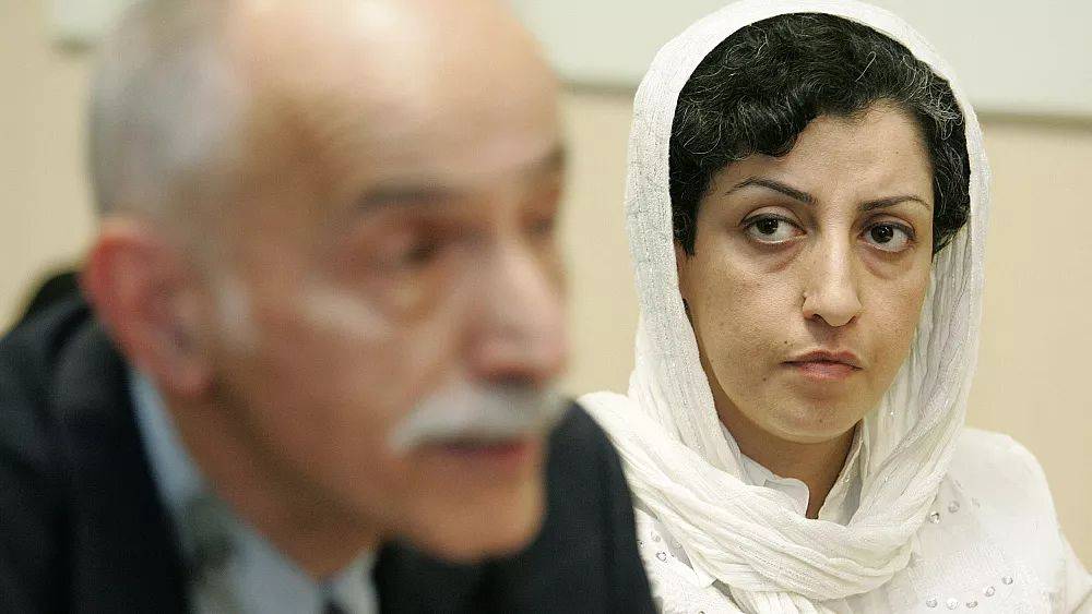 Срочная новость. Нобелевская премия мира присуждена иранской правозащитнице Наргес Мохаммади