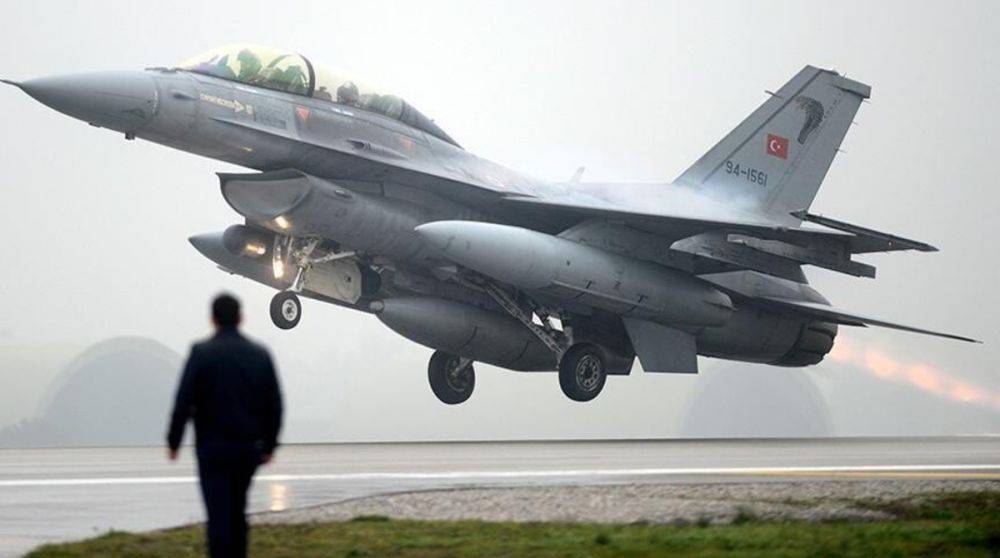 Турция заявила о новых авиаударах по 15 военным объектам на севере Сирии