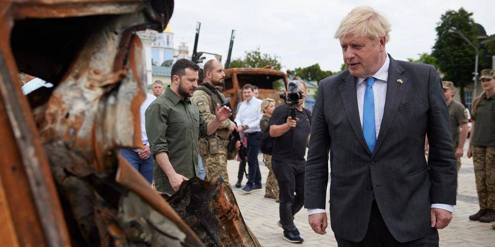 Искренне ваш Джонсон. Экс-премьер Великобритании вспоминает первые дни войны и размышляет о будущем Украины в ЕС и ошибках Запада