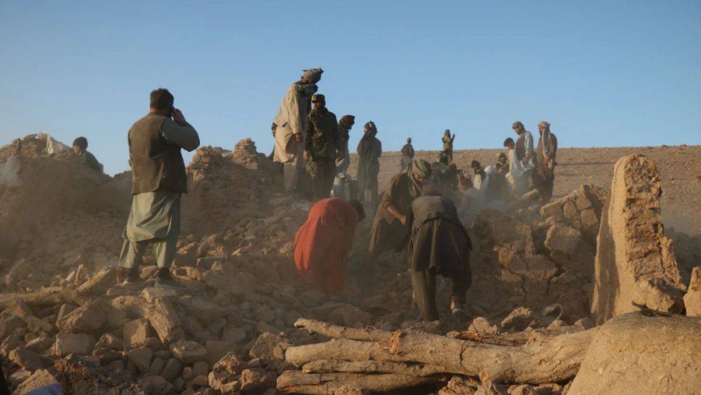 В Афганистане в результате землетрясения погибли 2 тысячи человек