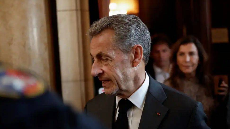 Бывший президент Франции Саркози вновь предстал перед судом