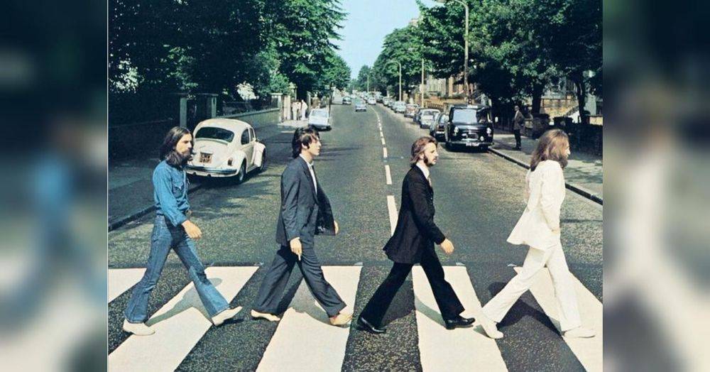 Новая песня The Beatles бьет рекорды и взлетела на вершину хит-парадов
