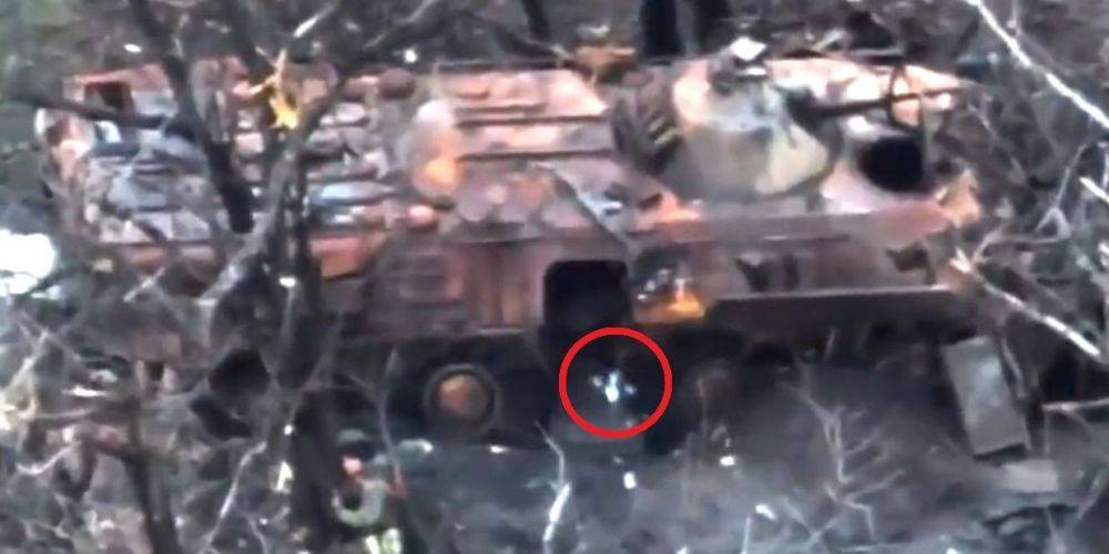 Оккупанты надеялись перехитрить бойцов ВСУ, спрятавшись в сгоревшем БТР — видео