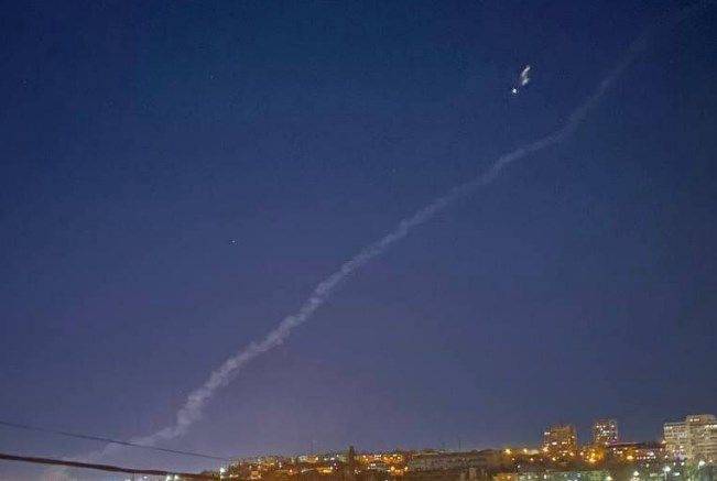 У Севастополі пролунав вибух: над містом бачили ракету