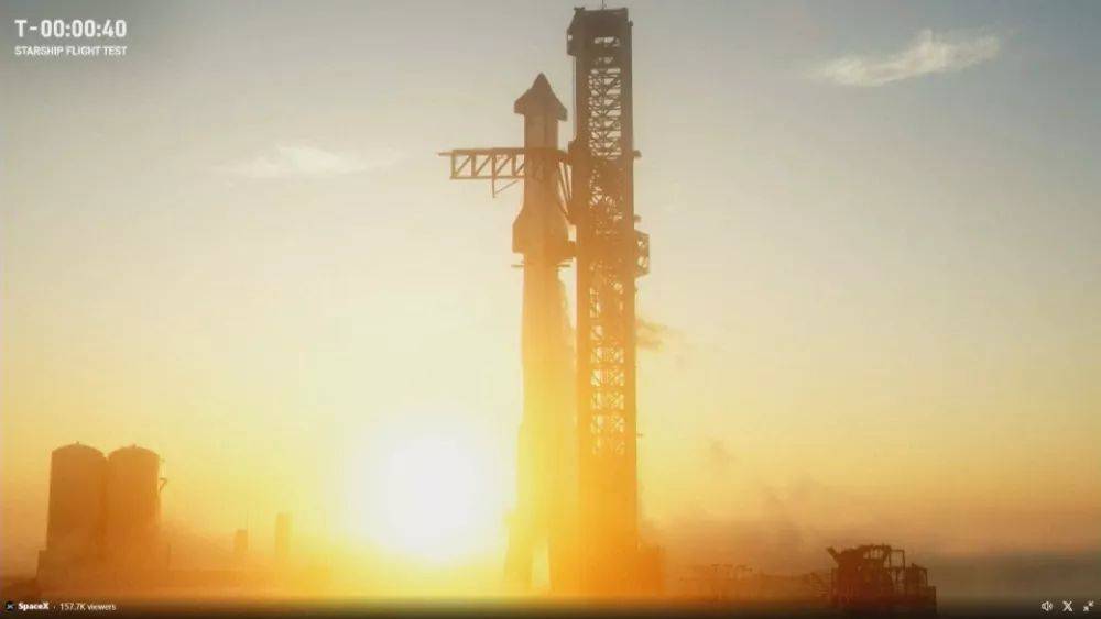 SpaceX вывела сверхтяжелый Starship в космос