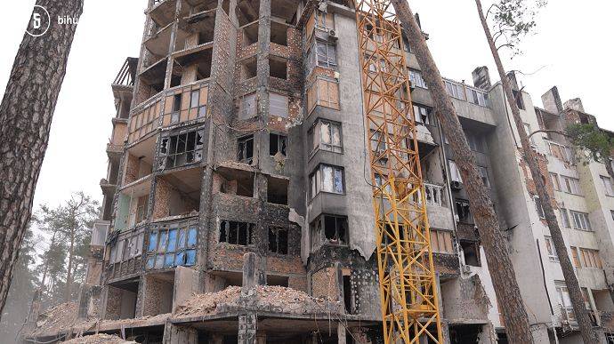 Bihus: Подряд на восстановление многоэтажки Ирпеня достался окружению "смотрящего за Киевом"