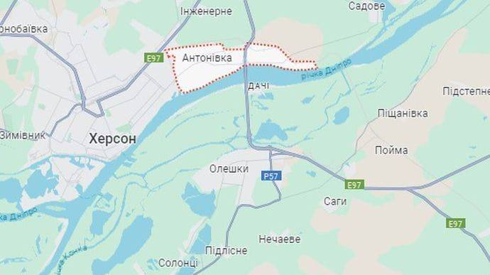 Россияне обстреляли поселок вблизи Херсона: два человека ранены