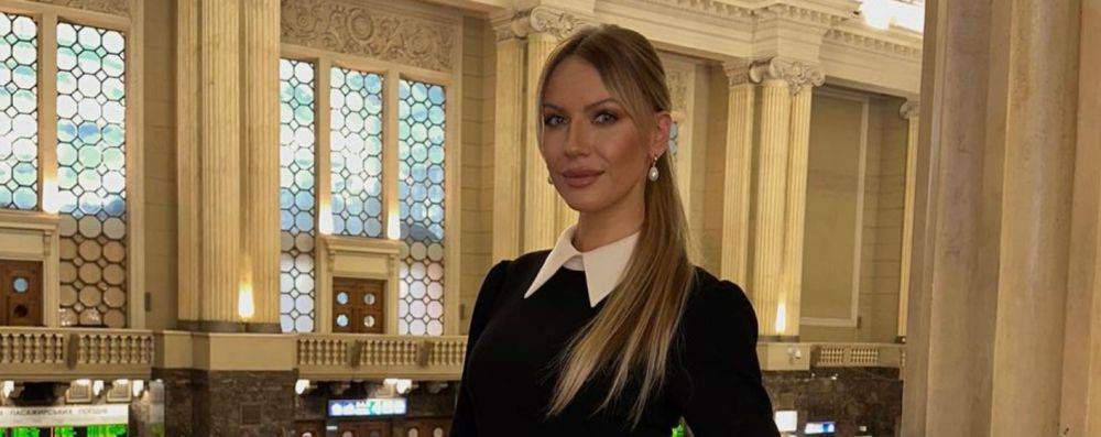 Леся Никитюк в прозрачном мини-платье показала торчащие "ниппельки": "Не в обиду сказано"
