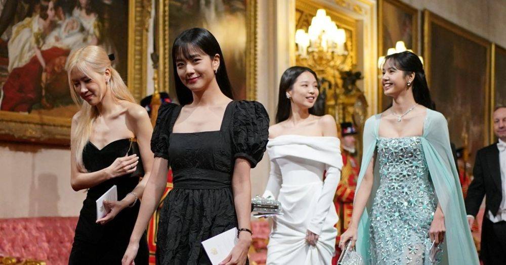 Девушки из южнокорейской группы Blackpink посетили прием в Букингемском дворце