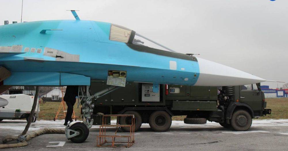 Воздушно-космические силы РФ получили еще одну партию бомбардировщиков Су-34 (фото)