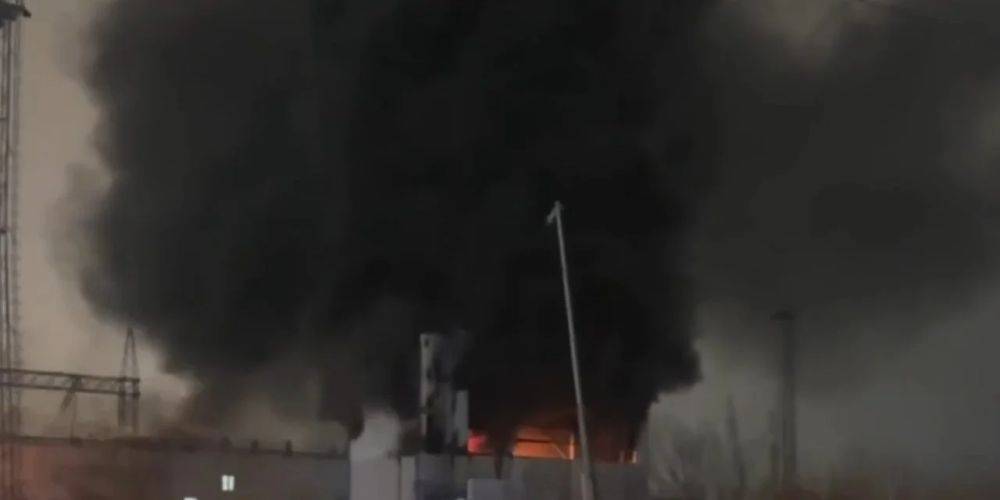 В Москве загорелась электроподстанция — видео