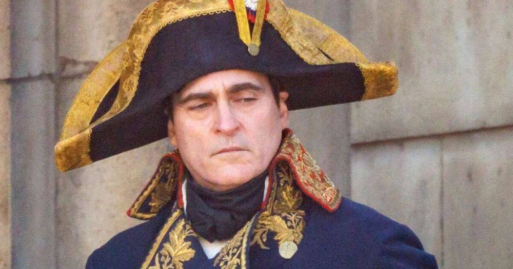 "Наполеон" за $200 млн: Хоакин Феникс снова играет Джокера в смеси Википедии с анекдотами