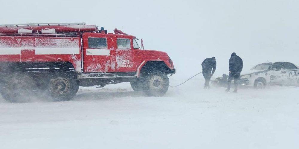 До улучшения условий. В Киев запретили въезд грузовиков из-за снегопада