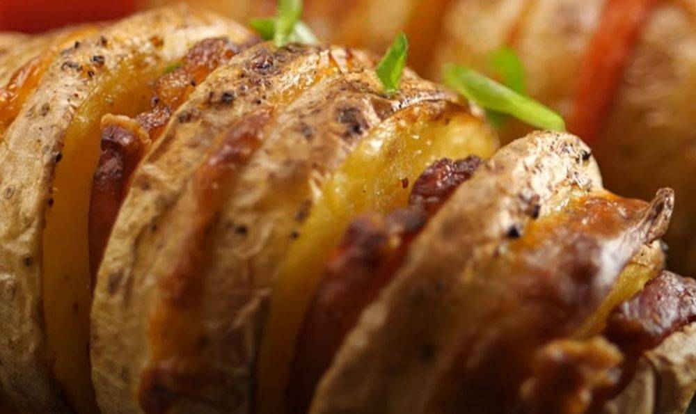 Вкуснятина из картофеля: бюджетный рецепт от звезды "Мастер Шеф", который превратит обед в праздник