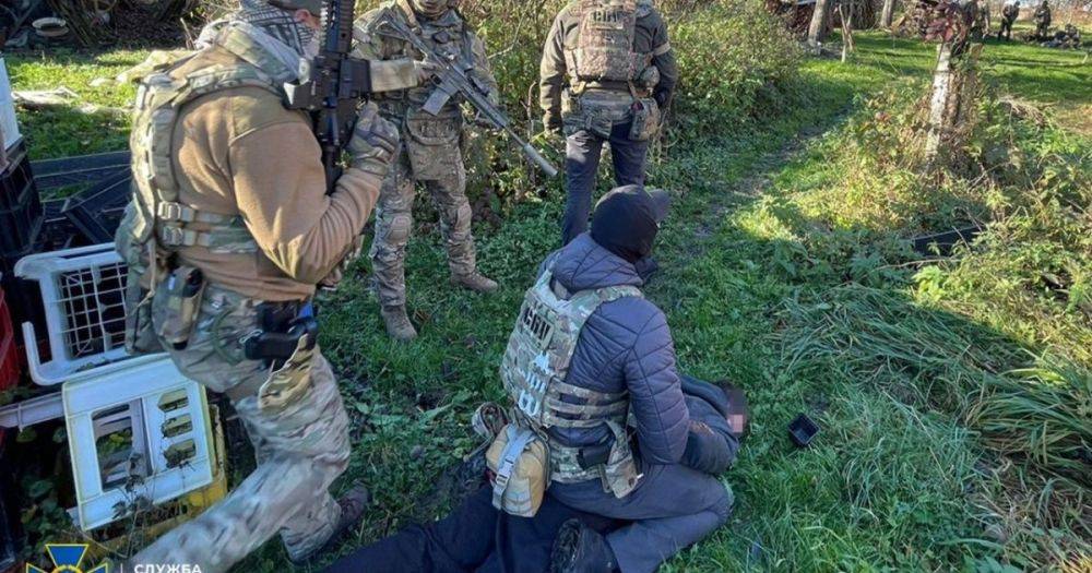 С фронта – криминалитету: в Ровненской области пытались продать "трофейное" российское оружие