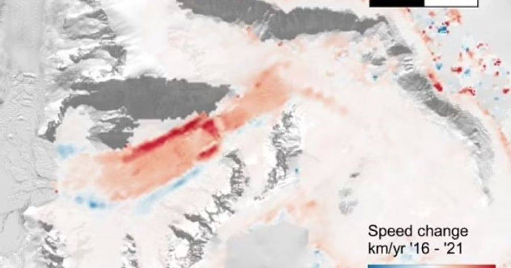 Земля уйдет под воду: нечто в Антарктиде заставляет ледник выбрасывать в океан миллиарды тонн льда