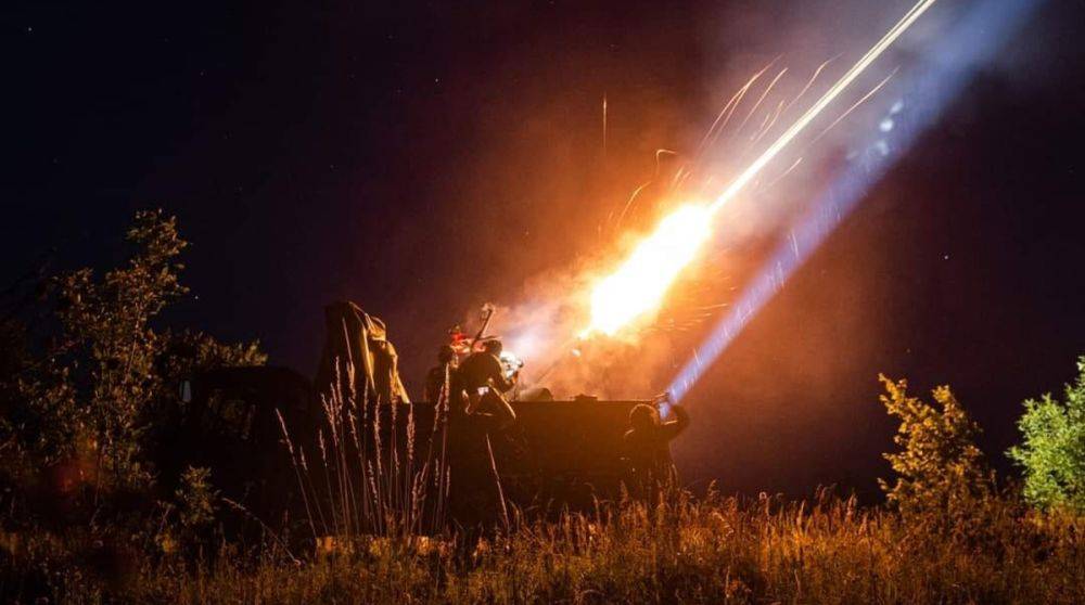 Вражеские дроны атакуют Львовщину и Хмельницкую область, работает ПВО