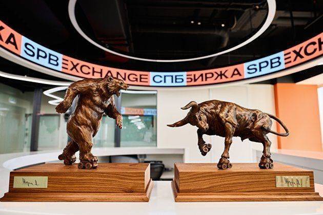 Оборот зарубежных акций на "СПБ бирже" в октябре превысил три миллиарда долларов