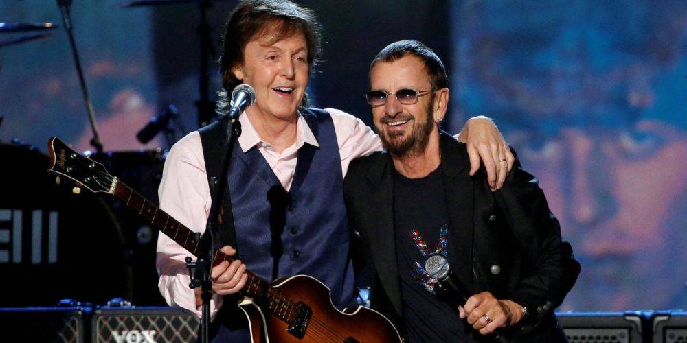 Прощание с легендарной четверкой. The Beatles представили трогательный клип на последнюю песню, записанную вместе с Джоном Ленноном