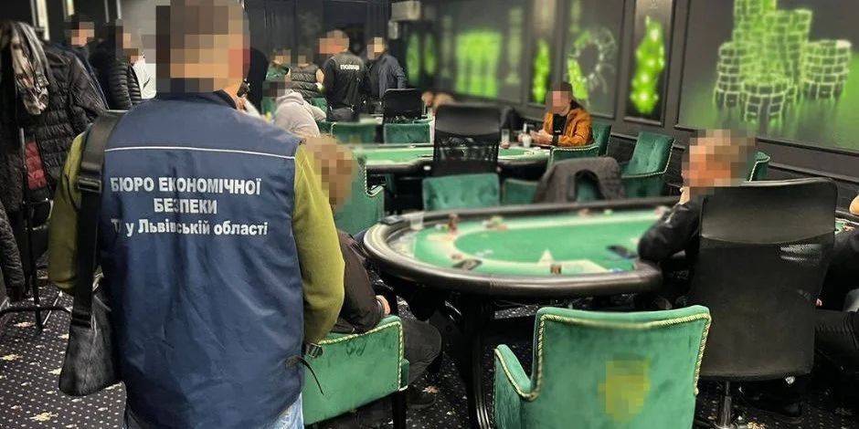 Нетуристическое заведение. Во Львове разоблачили нелегальные покерные клубы с имуществом на более миллиона гривен