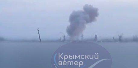 Появилось видео с моментом удара ВСУ по судостроительному заводу в Керчи