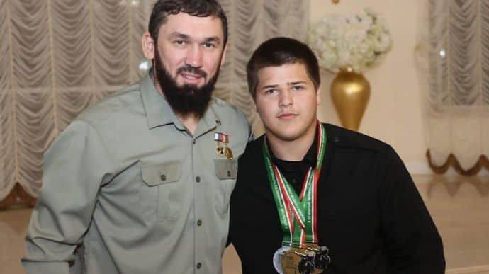 Кадыров назначил сына, избившего человека в СИЗО, в свою службу безопасности