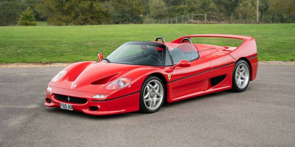 Две легенды. Ferrari F50, принадлежавший Роду Стюарту, выставили на аукцион