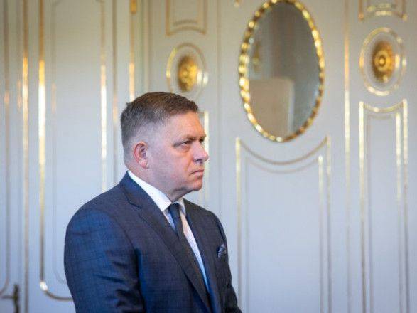 Премьер Словакии Фицо: препятствий для частного экспорта оружия нет