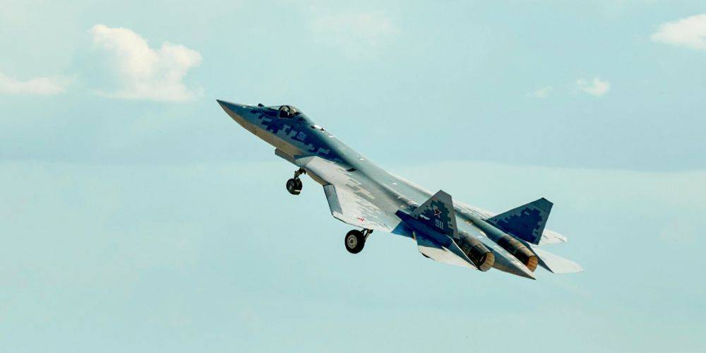 «Половина — опытные образцы». Военный эксперт — о количестве новейших истребителей Су-57 у врага и объемах их производства