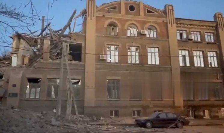 Взрывы в Донецке сегодня - фото и видео попаданий 7 ноября