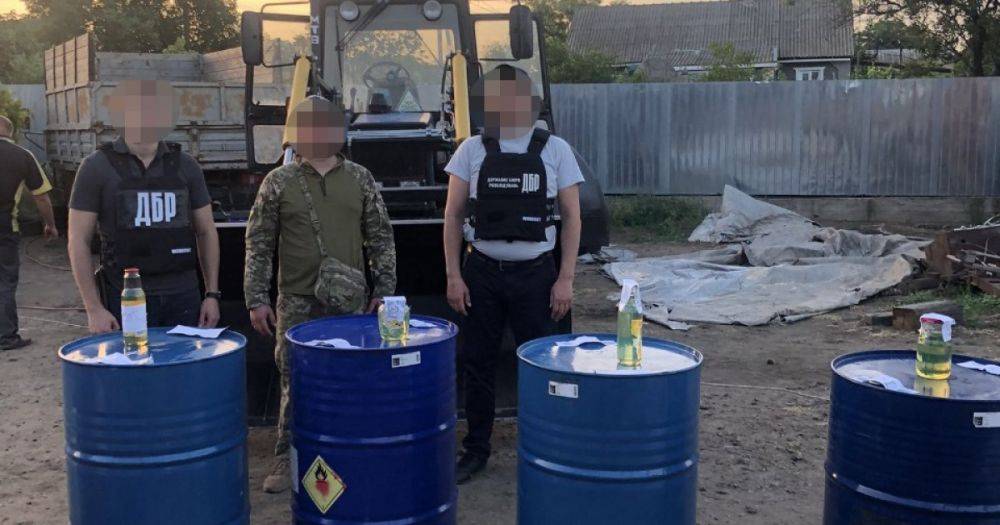 В Одесской области командир продал 20 тонн горючего подразделения: ему грозит заключение