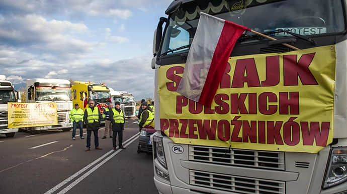 В Польше возле границы стоят почти 3,5 тысячи грузовиков - ГПСУ