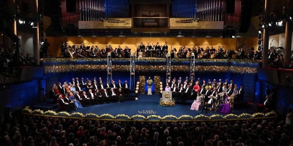 Музыку украинского композитора Валентина Сильвестрова исполнили во время вручения Нобелевской премии в Швеции