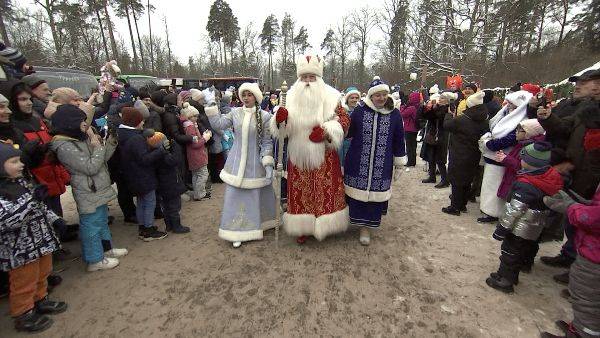 В Беловежской пуще встретили Снегурочку
