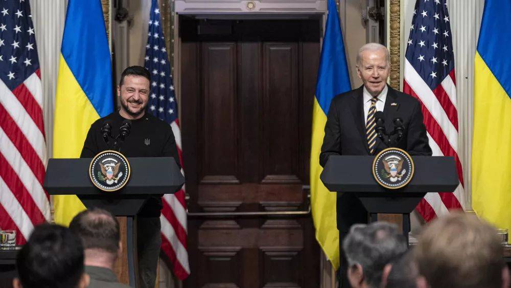Президент США подписал указ о выделении Украине 200 миллионов долларов военной помощи