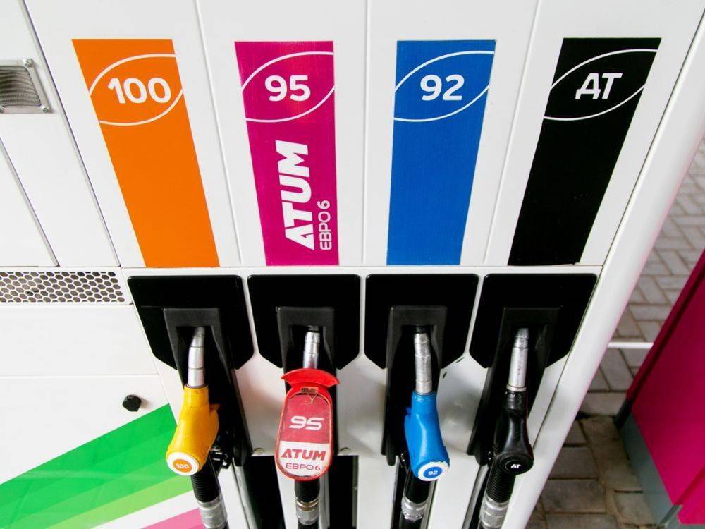 Экономист дал прогноз по цене бензина на зиму 2023-2024